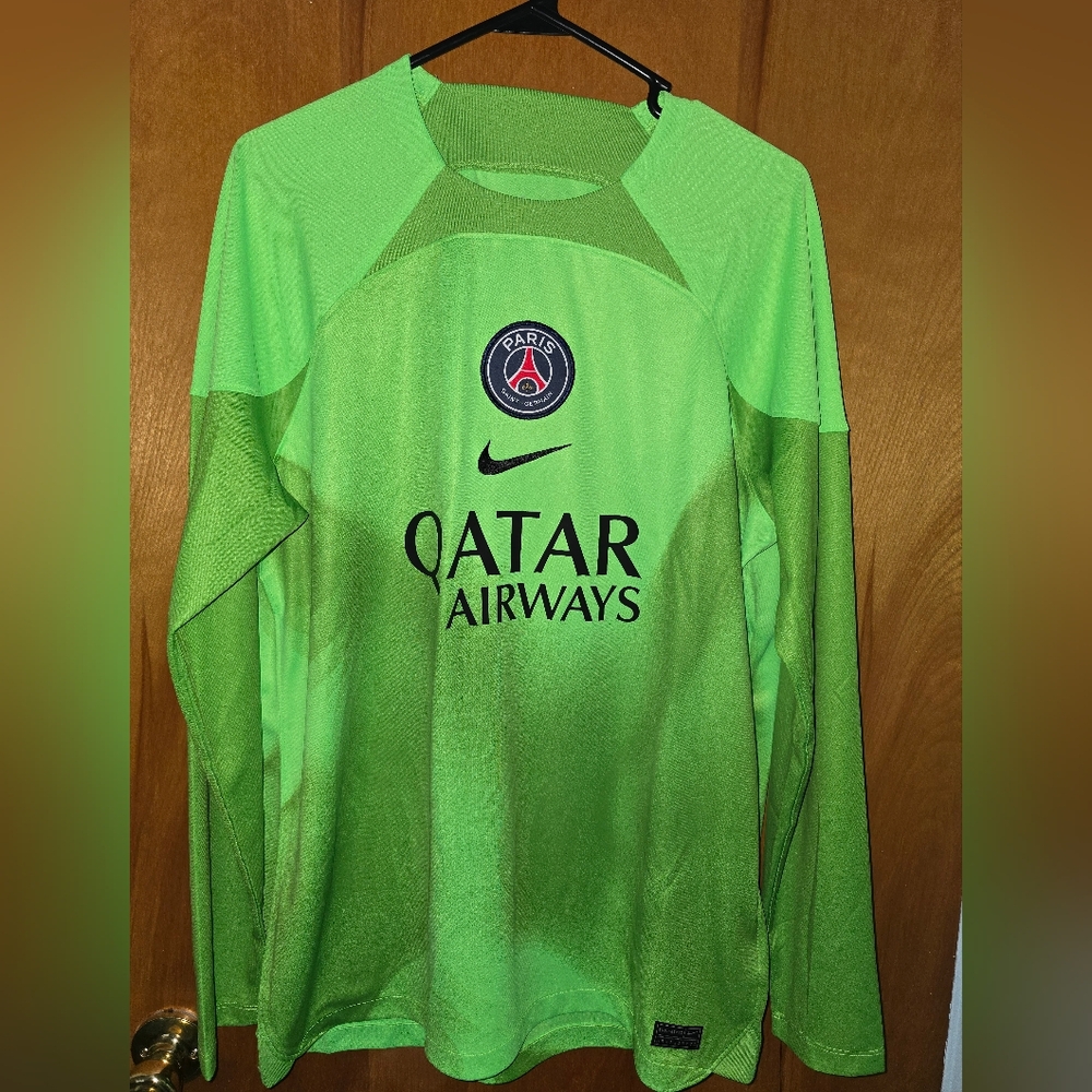BNWT Nike Paris Saint-Germain Goalkeeper Jersey 22/23